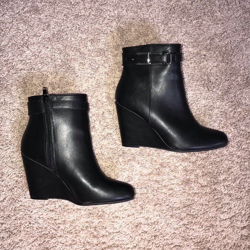 Wedge ankle boots